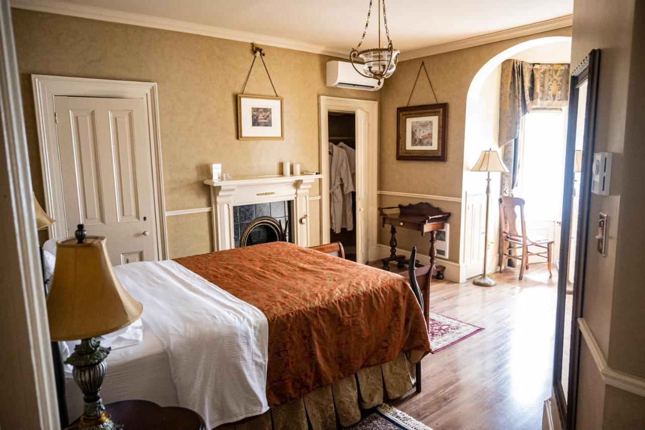 Belle View Manor Inn Harbour Grace ภายนอก รูปภาพ