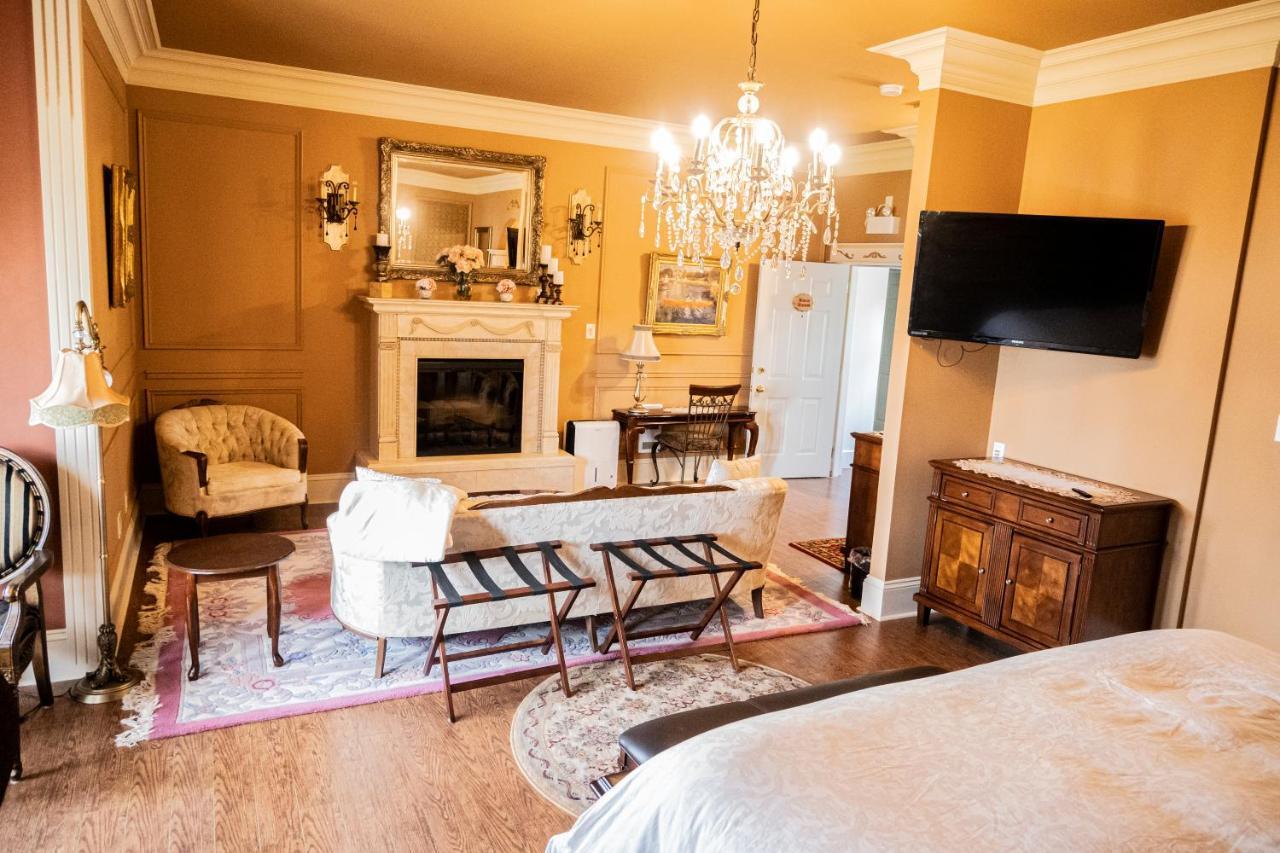 Belle View Manor Inn Harbour Grace ภายนอก รูปภาพ