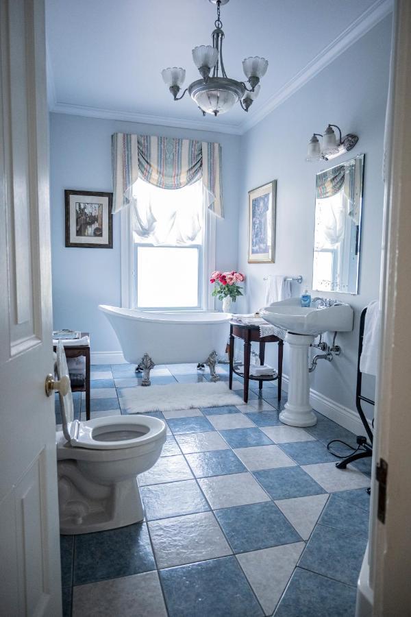Belle View Manor Inn Harbour Grace ภายนอก รูปภาพ