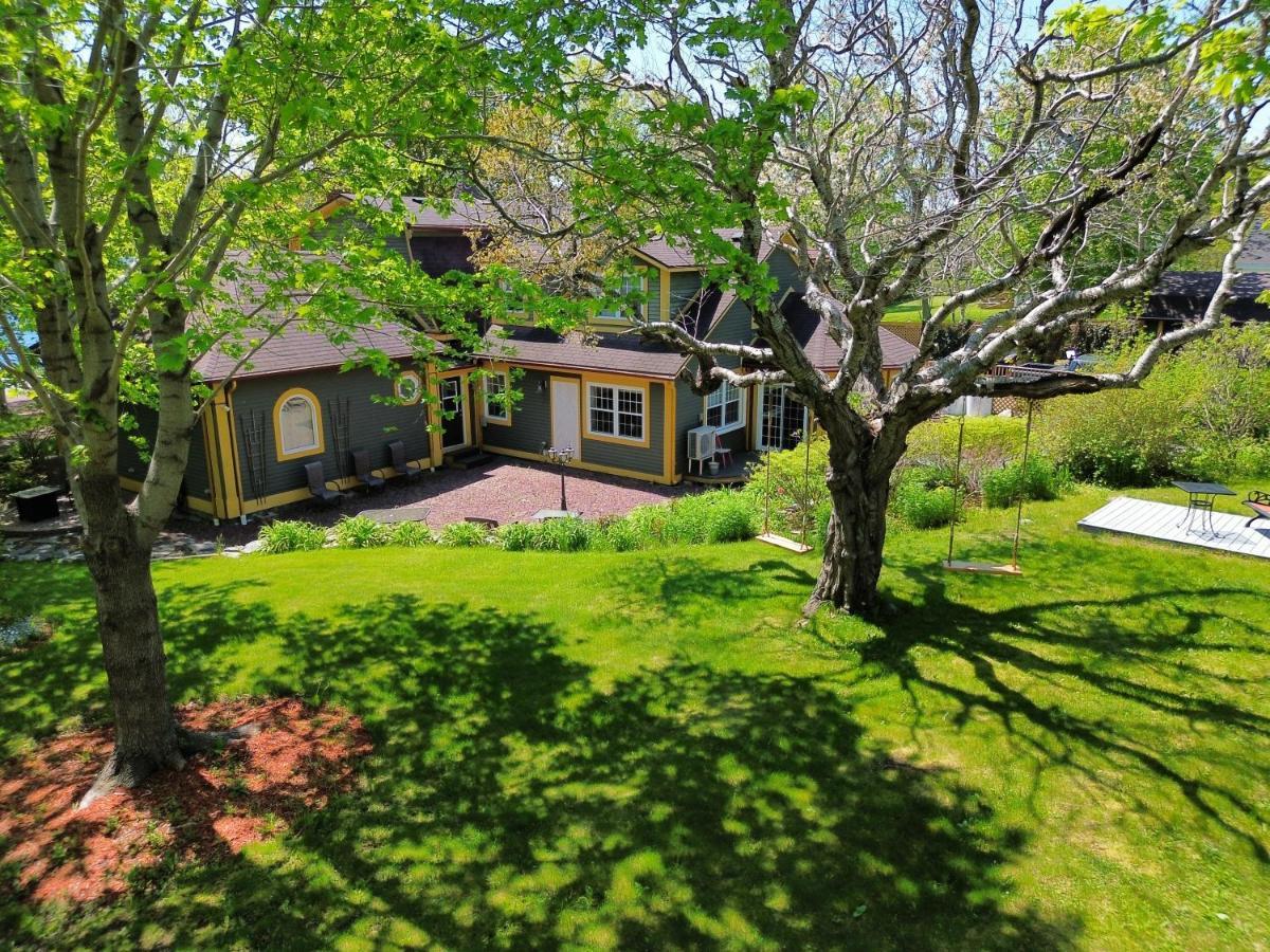 Belle View Manor Inn Harbour Grace ภายนอก รูปภาพ
